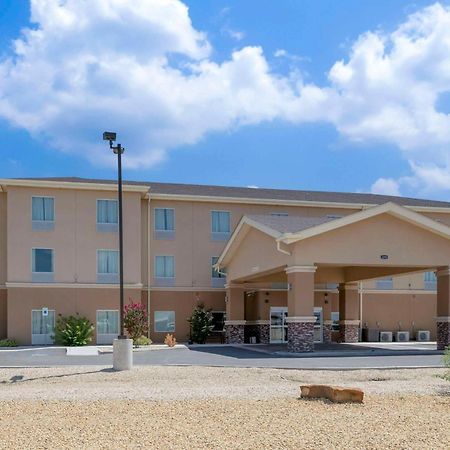 Quality Inn & Suites Carlsbad Caverns Area Eksteriør billede