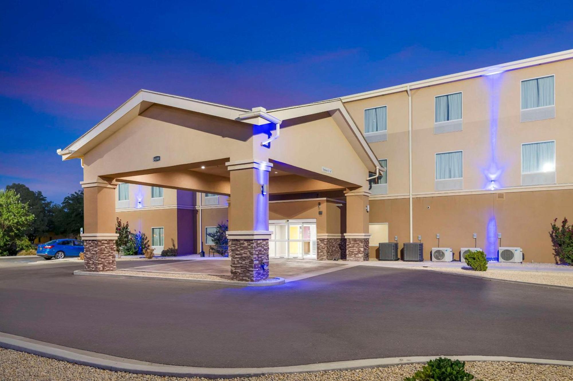 Quality Inn & Suites Carlsbad Caverns Area Eksteriør billede