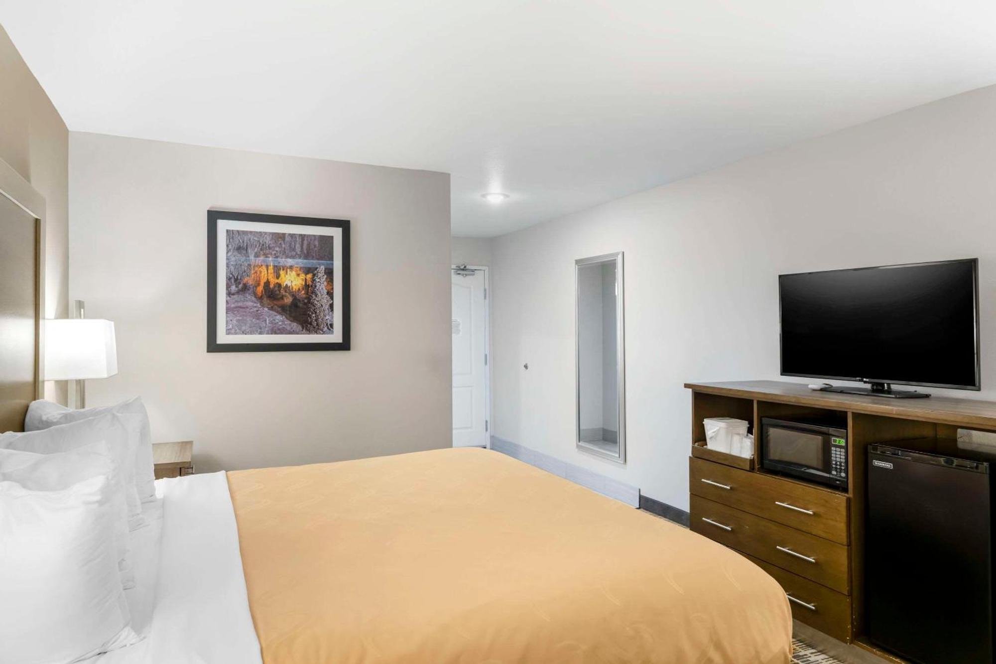 Quality Inn & Suites Carlsbad Caverns Area Eksteriør billede