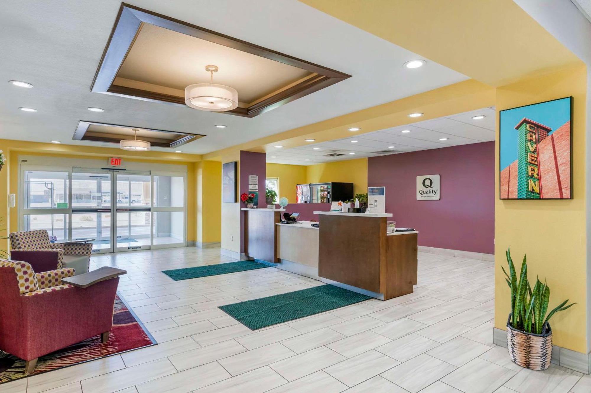 Quality Inn & Suites Carlsbad Caverns Area Eksteriør billede